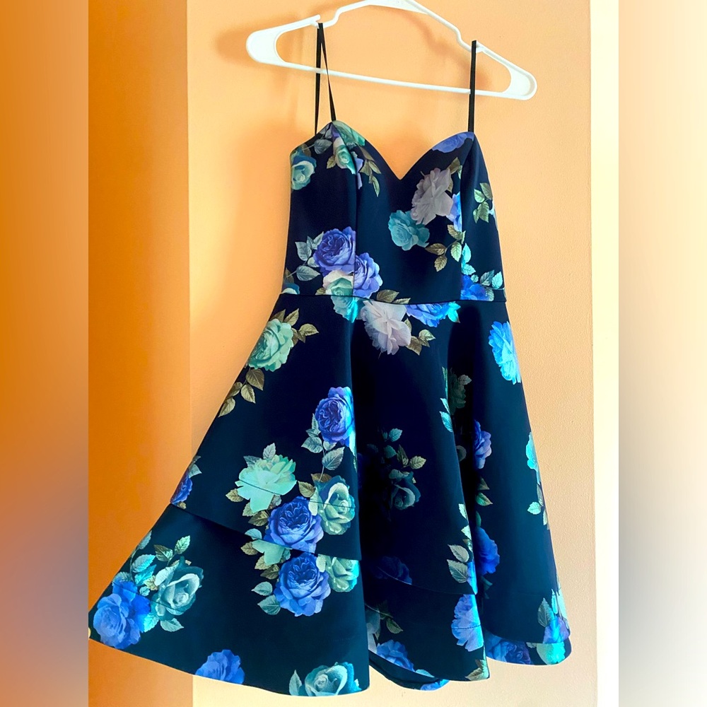 Brand: B. Darlin. Size: 9/10. Color: Dark blue